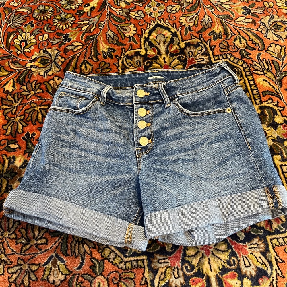 Old Navy Blue Jean Shorts with Gold Accents Size 0
